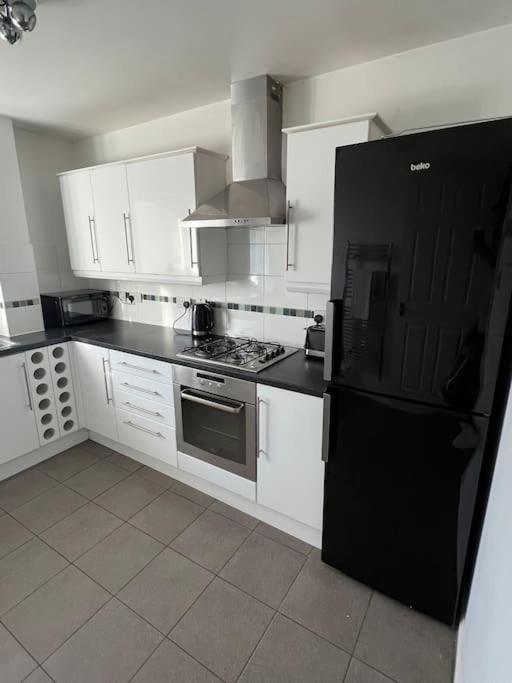 Modern 2 Bedroom Flat Near Glasgow City Centre ภายนอก รูปภาพ
